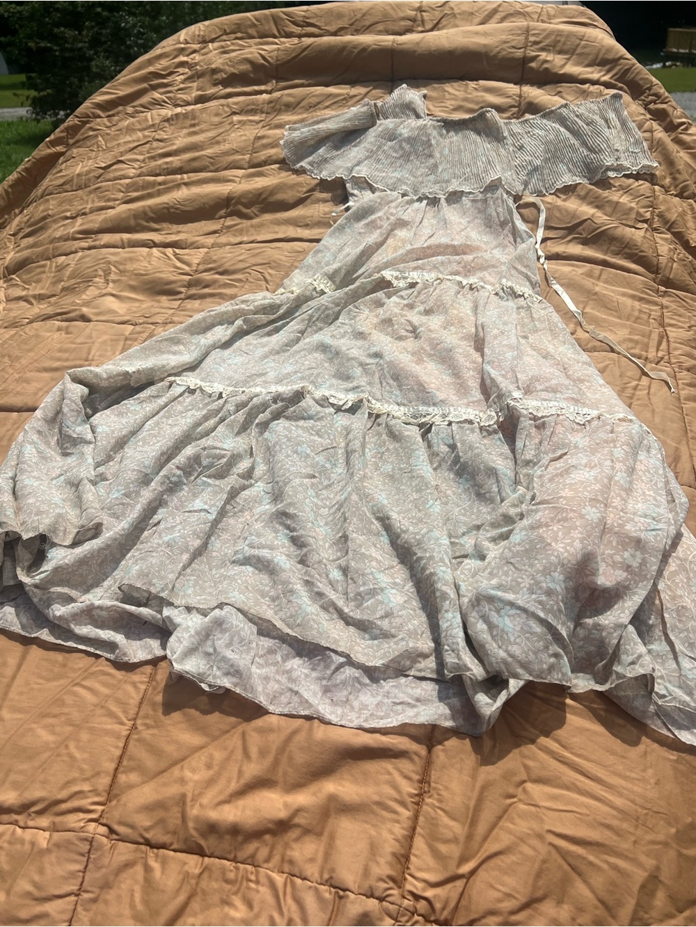 Vtg Candi Jones Off Shoulder Tan/Cream Floral Tiered Maxi Dress Prairie Boho